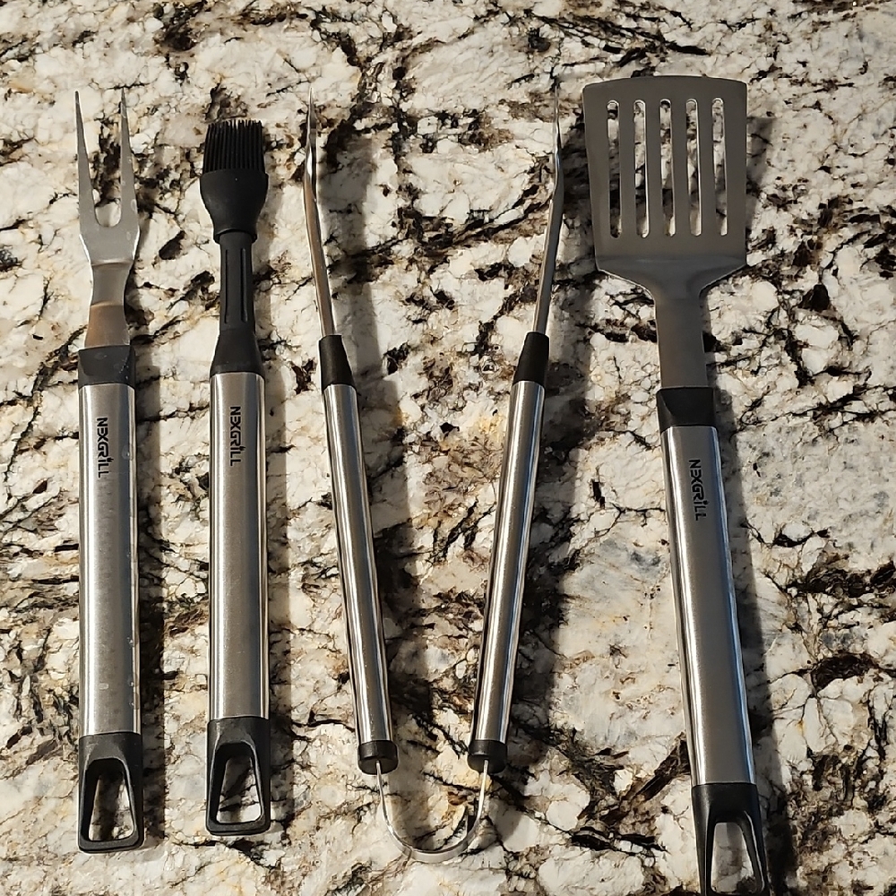 Silver BBQ Grilling Tool Set